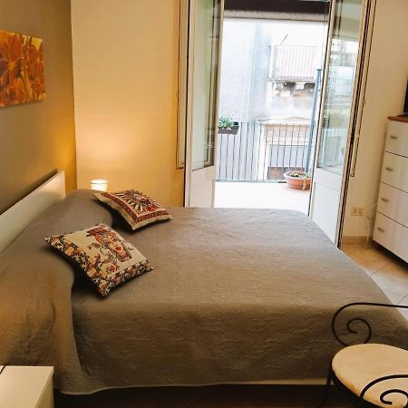 La Terrazza Ursino Apartment คาตาเนีย ภายนอก รูปภาพ