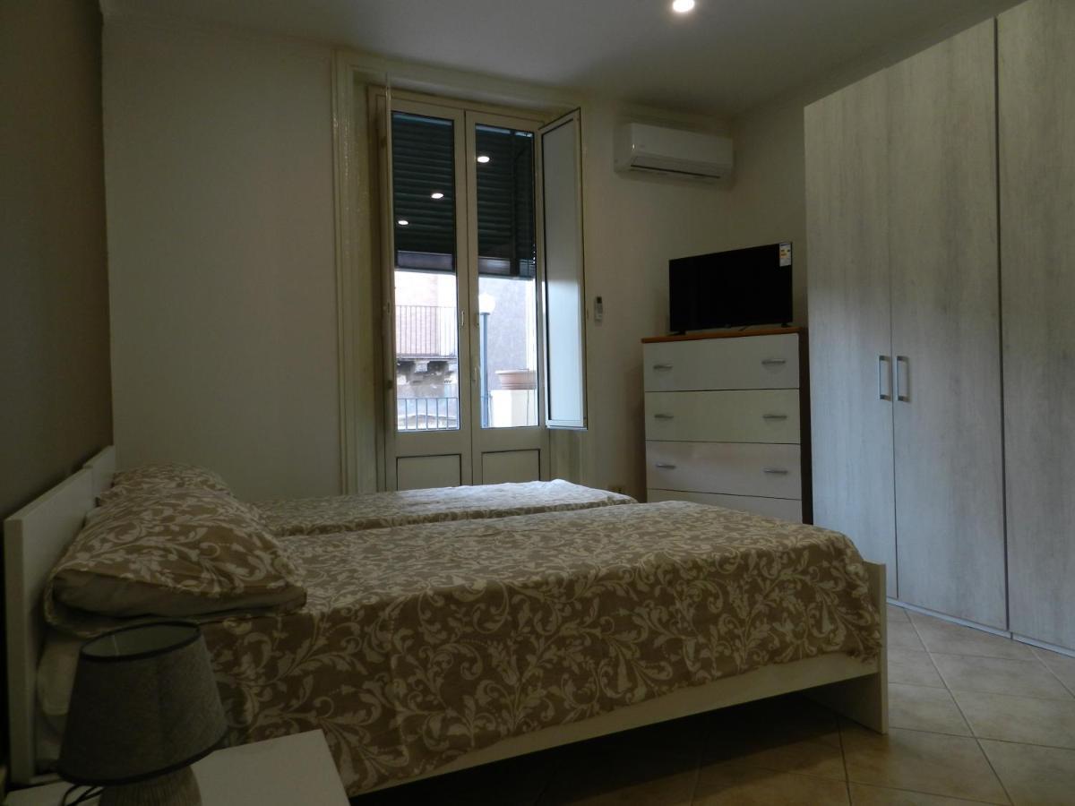 La Terrazza Ursino Apartment คาตาเนีย ภายนอก รูปภาพ