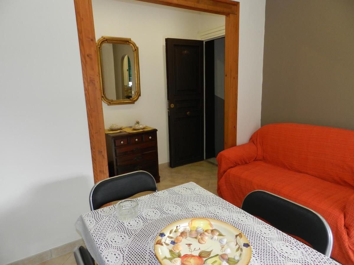 La Terrazza Ursino Apartment คาตาเนีย ภายนอก รูปภาพ